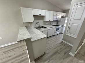 2309 Trailwood Dr in Cantonment, FL - Building Photo - Building Photo