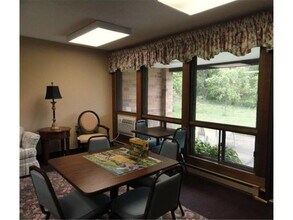 102 Madison Ave N in Battle Lake, MN - Foto de edificio - Building Photo