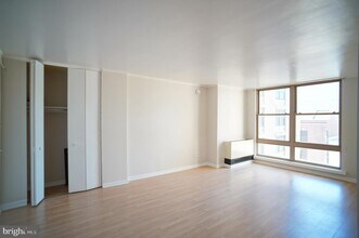 1260 21st St NW, Unit 510 in Washington, DC - Building Photo - Building Photo