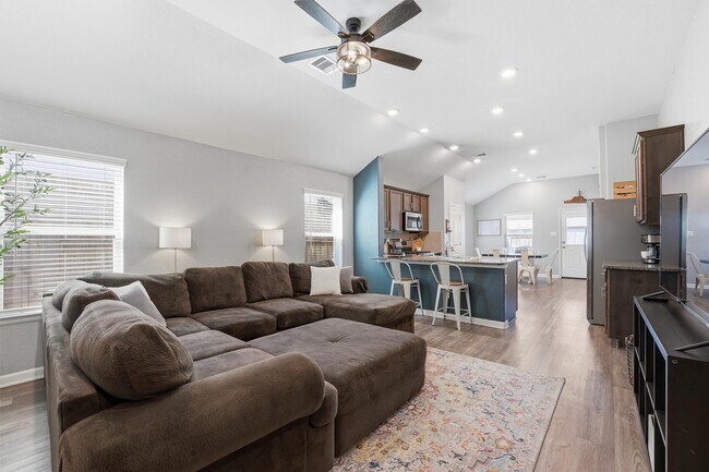 16119 Barge Way in Crosby, TX - Building Photo - Building Photo