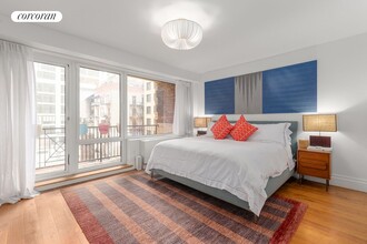 732 W End Ave in New York, NY - Foto de edificio - Building Photo