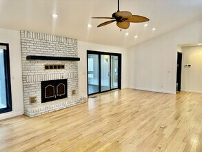 4 Lois Ln in Bella Vista, AR - Building Photo - Building Photo