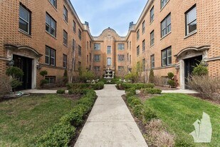 3808 N Sheffield Ave, Unit 3814-2w in Chicago, IL - Building Photo