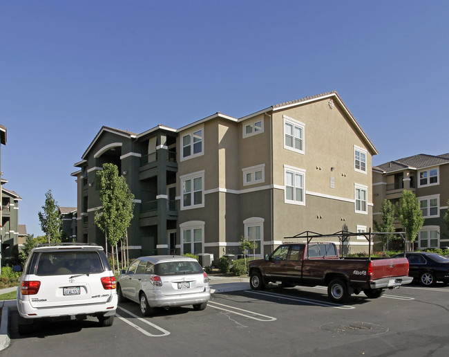 Norden Terrace Apartments in North Highlands, CA - Foto de edificio - Building Photo