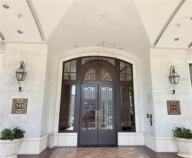 property at 345 Bayshore Blvd