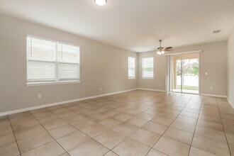 10616 Scenic Hollow Dr in Riverview, FL - Building Photo - Building Photo