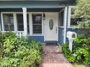 422 N Shaffer St in Orange, CA - Building Photo - Building Photo