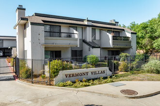 Vermont Villas in Escondido, CA - Building Photo - Primary Photo