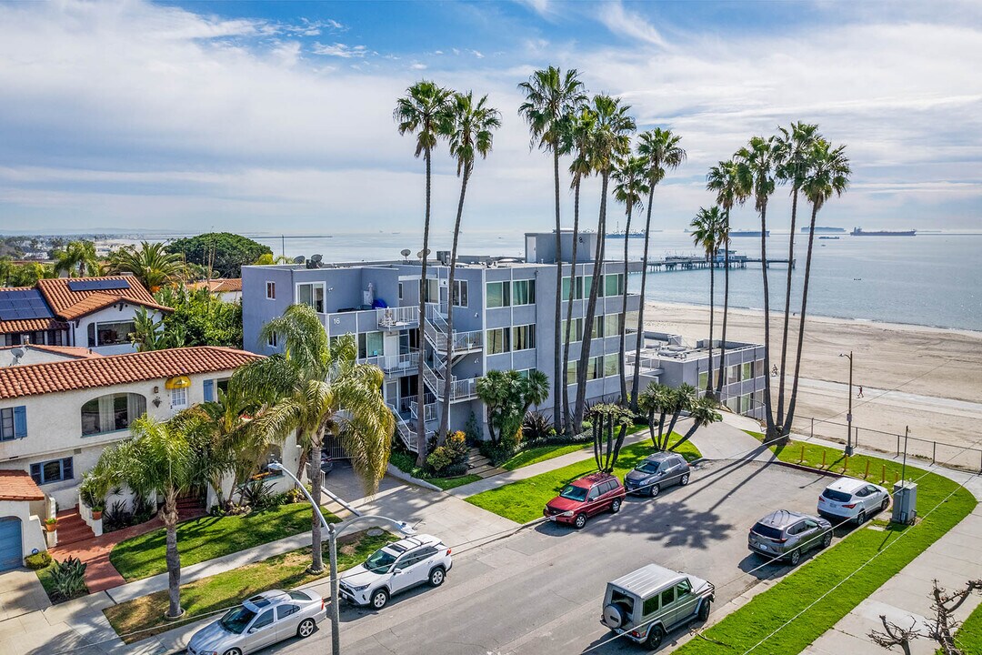 16 S 36th Pl in Long Beach, CA - Building Photo