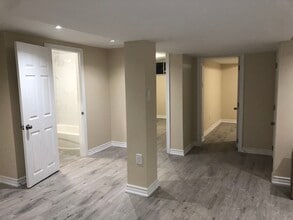 1 Lyon Heights Rd in Toronto, ON - Building Photo - Building Photo