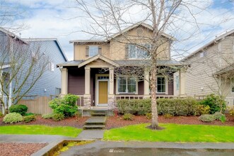 4601 Strathmore Cir SW in Port Orchard, WA - Building Photo - Building Photo