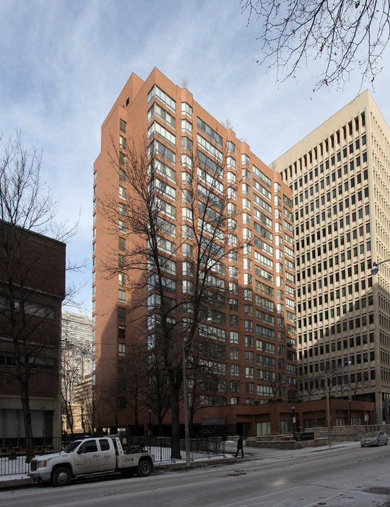 Queens Park Place in Toronto, ON - Building Photo