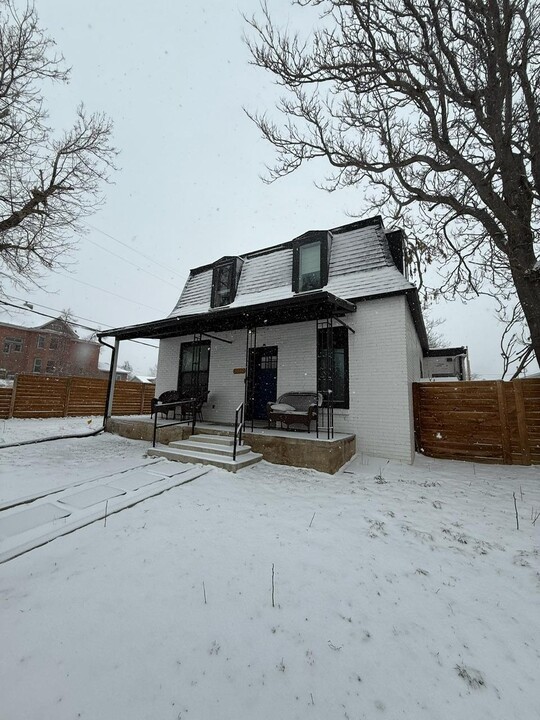 2454 Irving St, Unit 2454 in Denver, CO - Foto de edificio