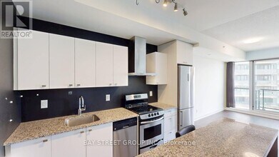 51-751 E Liberty St in Toronto, ON - Building Photo - Building Photo