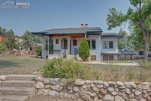 1017 Iowa Ave in Colorado Springs, CO - Building Photo