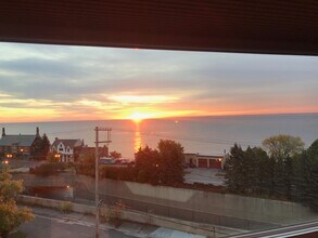 624 E 1st St, Unit Apt # 301 in Duluth, MN - Building Photo - Building Photo