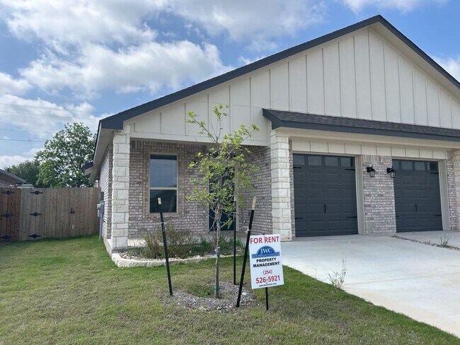 property at 5112 Rose Gdn Lp