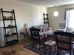 70 Hutton St in Jersey City, NJ - Building Photo - Building Photo