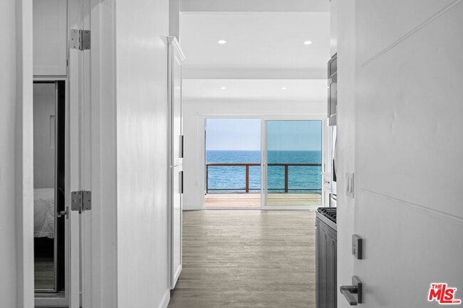 25154 Malibu Rd in Malibu, CA - Building Photo - Building Photo