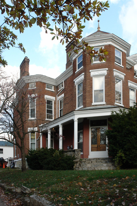 1501 Highland Ave in Louisville, KY - Foto de edificio