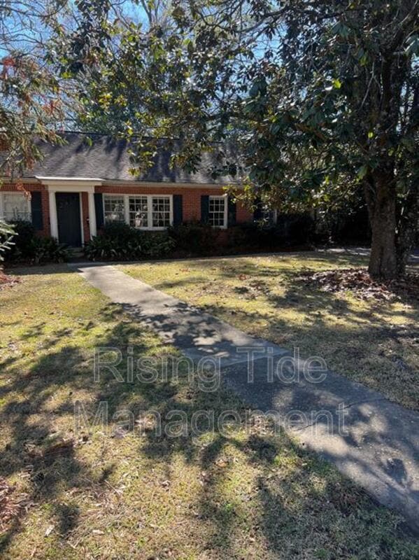 property at 912 E Edgemont Ave