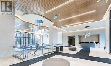 8960 Jane St in Vaughan, ON - Building Photo - Building Photo