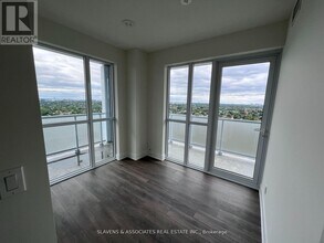 188 Fairview Mall Dr in Toronto, ON - Building Photo - Building Photo