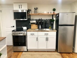 893 Parkway Ave, Unit Up in Ewing, NJ - Foto de edificio - Building Photo