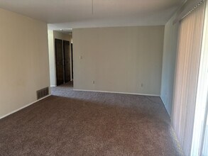 2206 NW Austin Dr in Lawton, OK - Building Photo - Building Photo