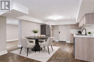 47 Highgate Rd in Toronto, ON - Building Photo - Building Photo