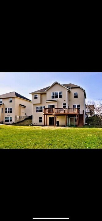 1358 Bluff St in Dundas, MN - Building Photo