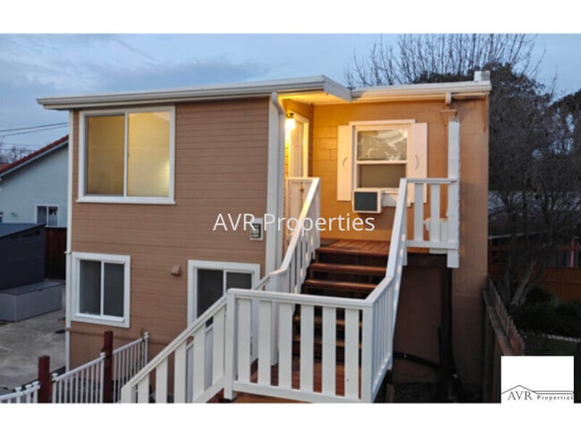 2327 5th St in Livermore, CA - Building Photo - Building Photo