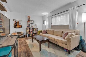 10 Scottfield Rd in Boston, MA - Building Photo - Building Photo