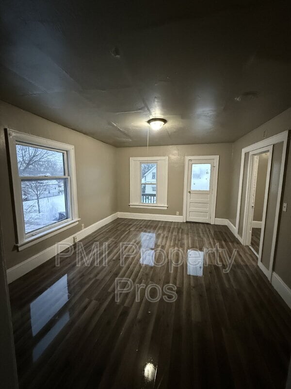 3244A North 21st Street in Milwaukee, WI - Building Photo - Building Photo