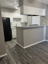 3203 W Walnut Hill Ln in Irving, TX - Building Photo