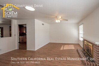 21127 Cedarfalls Dr in Santa Clarita, CA - Building Photo - Building Photo