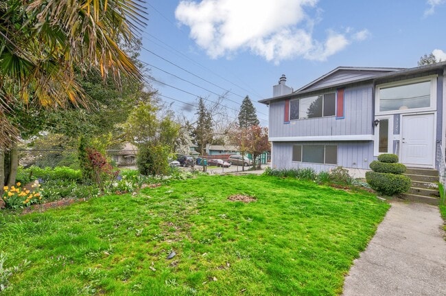 property at 3125 S Dakota St