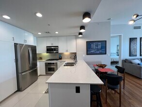 845 Fort Stockton Dr in San Diego, CA - Building Photo - Building Photo
