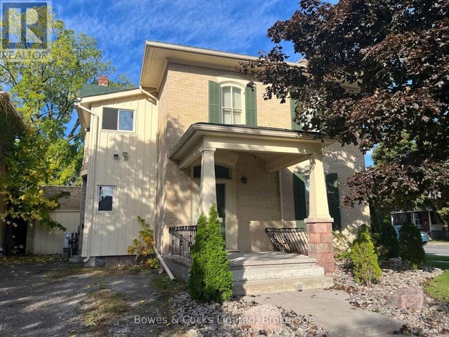 property at 275 Rubidge St