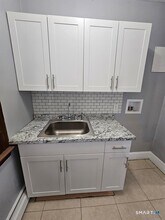 75 Vernon St in Waterbury, CT - Building Photo - Building Photo