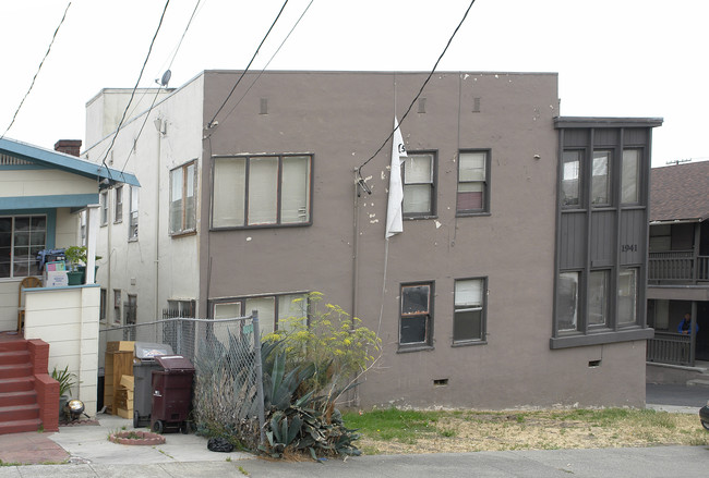 1937-1941 E 26th St in Oakland, CA - Building Photo - Building Photo