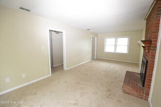 113 Old Post Ct in Jacksonville, NC - Building Photo - Building Photo
