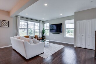 3S480 Lambe Ln in Naperville, IL - Building Photo - Building Photo