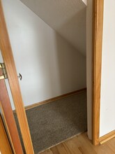 18083 Settlers Way in Eden Prairie, MN - Foto de edificio - Building Photo