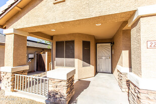 2224 W Madre Del Oro Dr in Phoenix, AZ - Building Photo - Building Photo