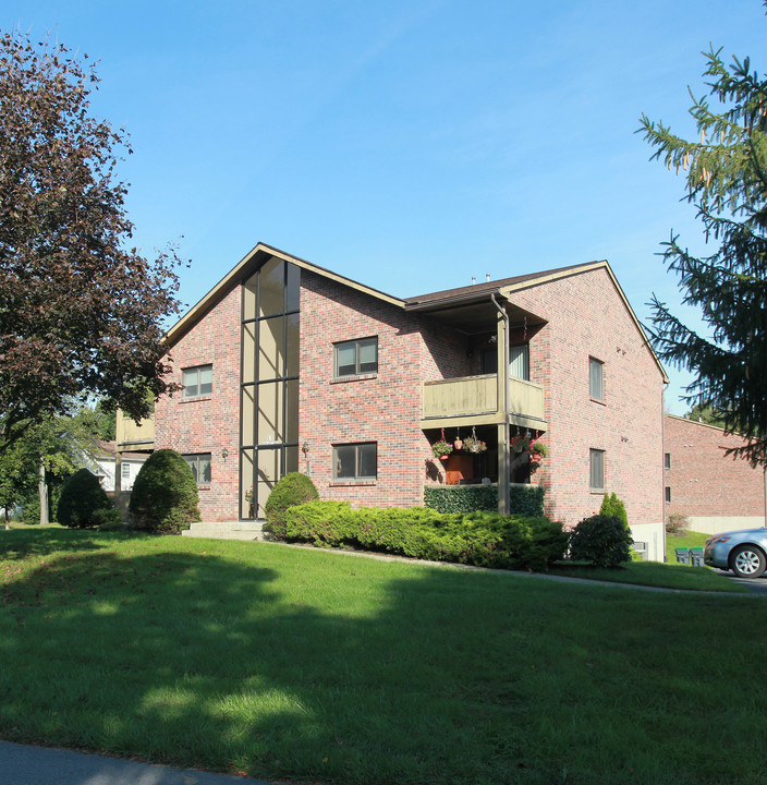 Woodhill Apartments in Glenmont, NY - Building Photo