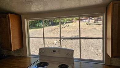24766 Skyland Rd in Los Gatos, CA - Building Photo - Building Photo