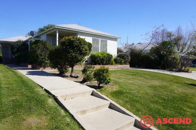 property at 1906 Carrere St