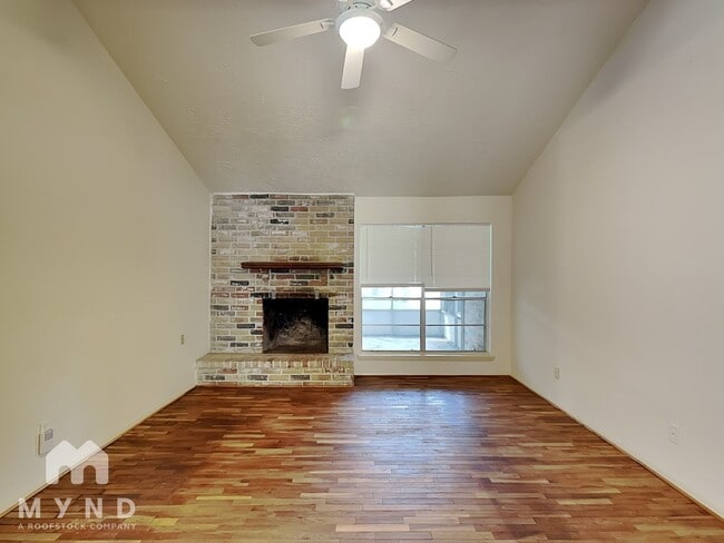 4202 Chestergate Dr in Spring, TX - Building Photo - Building Photo