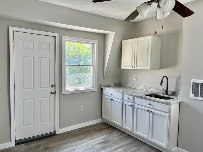 64 Arnold St in Quincy, MA - Building Photo - Building Photo